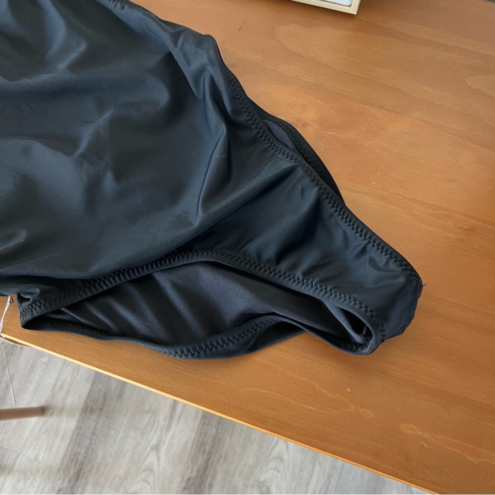 BASIC LOW BACK ONE PIECE BLACK SWIMSUIT - Picture 3 of 5